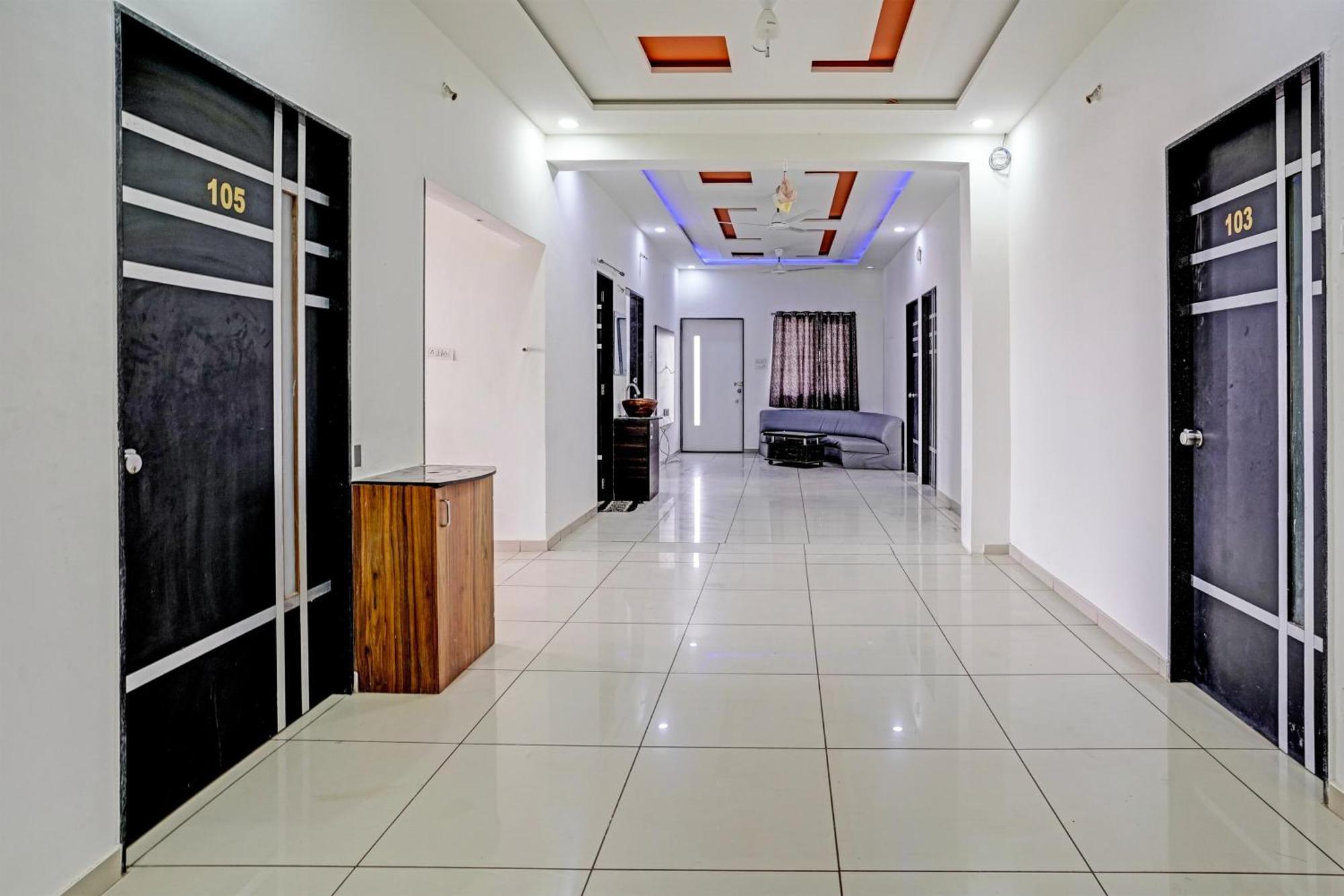 Hotel O White Palace Hotel Rajkot Exterior photo